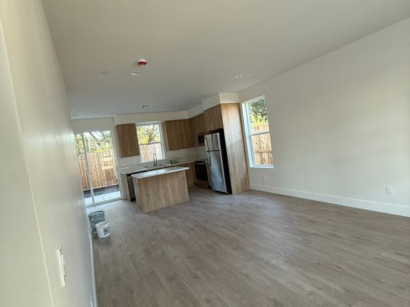 979 Olive Branch Pl #1