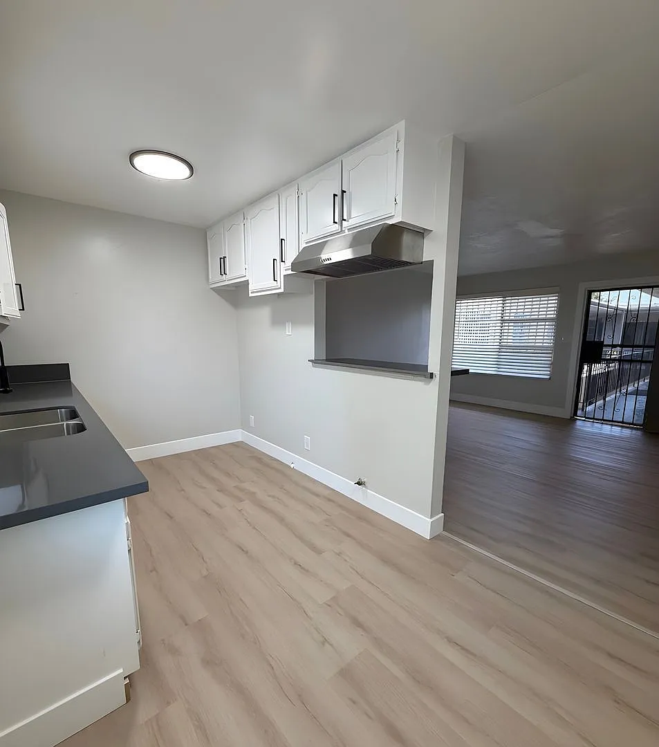 3 bed, 1.0 bath, $2,750 — Photo 2