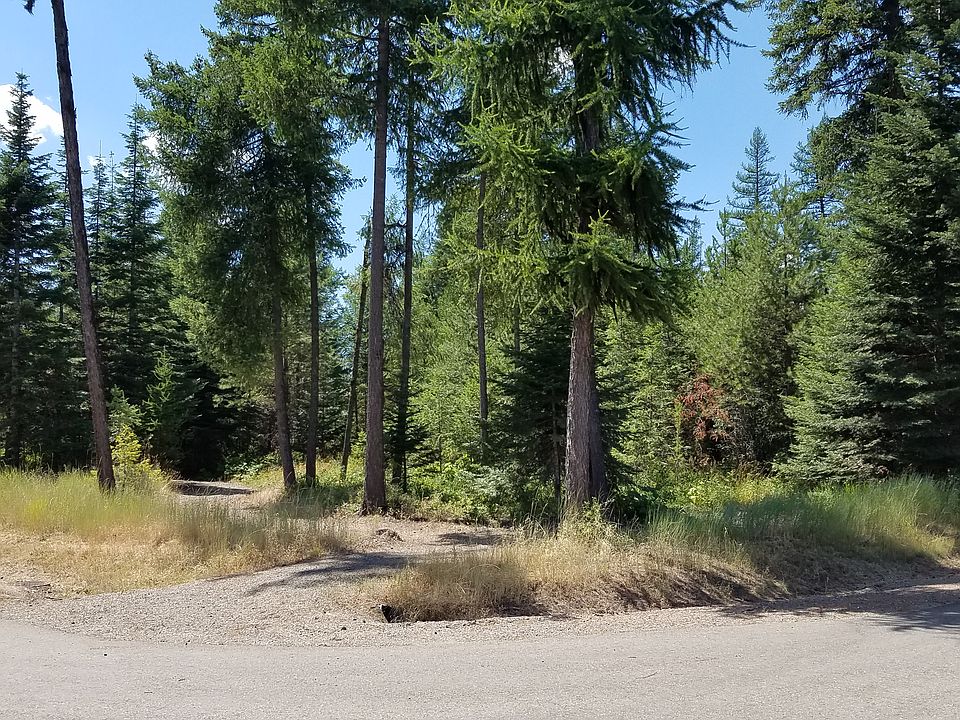 
Corner lot

