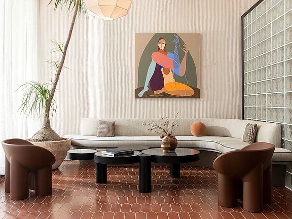2nd image of 7617 Santa Monica Blvd #11106931