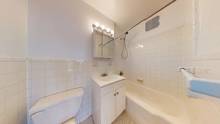 Rented by Bond New York | media 8