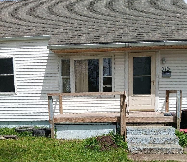 2nd image of 513 E 4th St