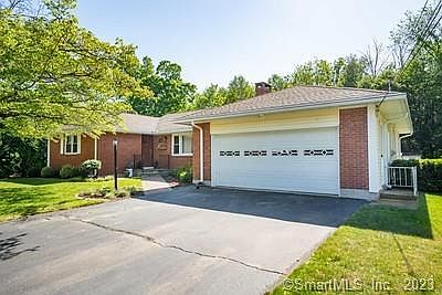 1st image of 30 Robin Rd