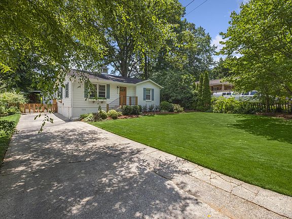 3rd image of 990 Pinedale Dr SE