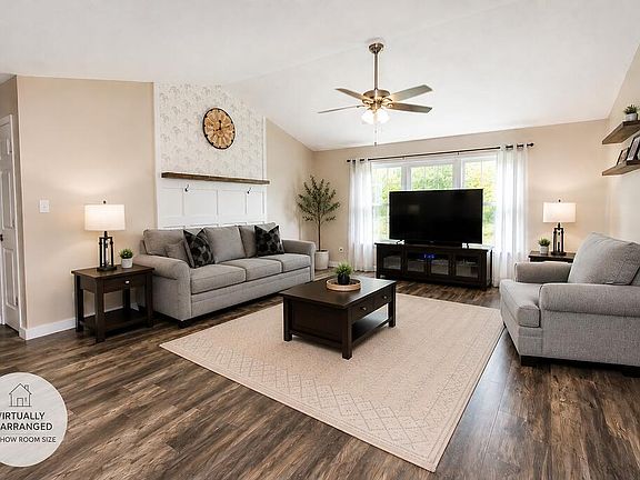 5th image of 2946 S Collins Dr