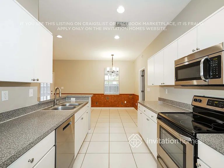 22447 Kingsley Ln — Photo 9