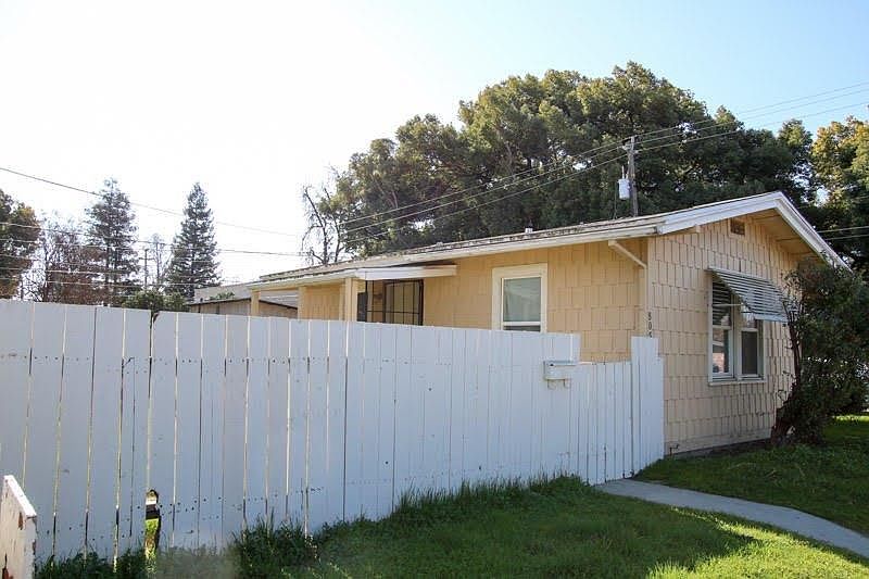 2nd image of 805 F St