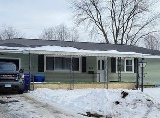 925 2nd Ave SW, Oelwein, IA 50662