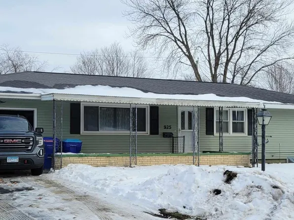 925 2nd Ave SW, Oelwein, IA 50662