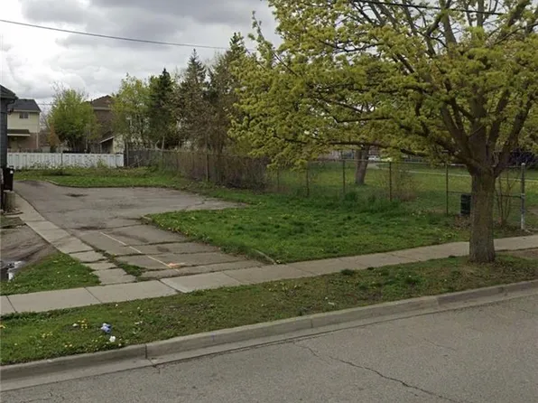 43 Grey St, Brantford, ON N3T 2T1