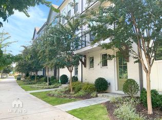 118 Chestnut Cir, Atlanta, GA 30342