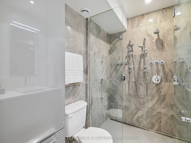 88 Asquith Ave — Photo 14
