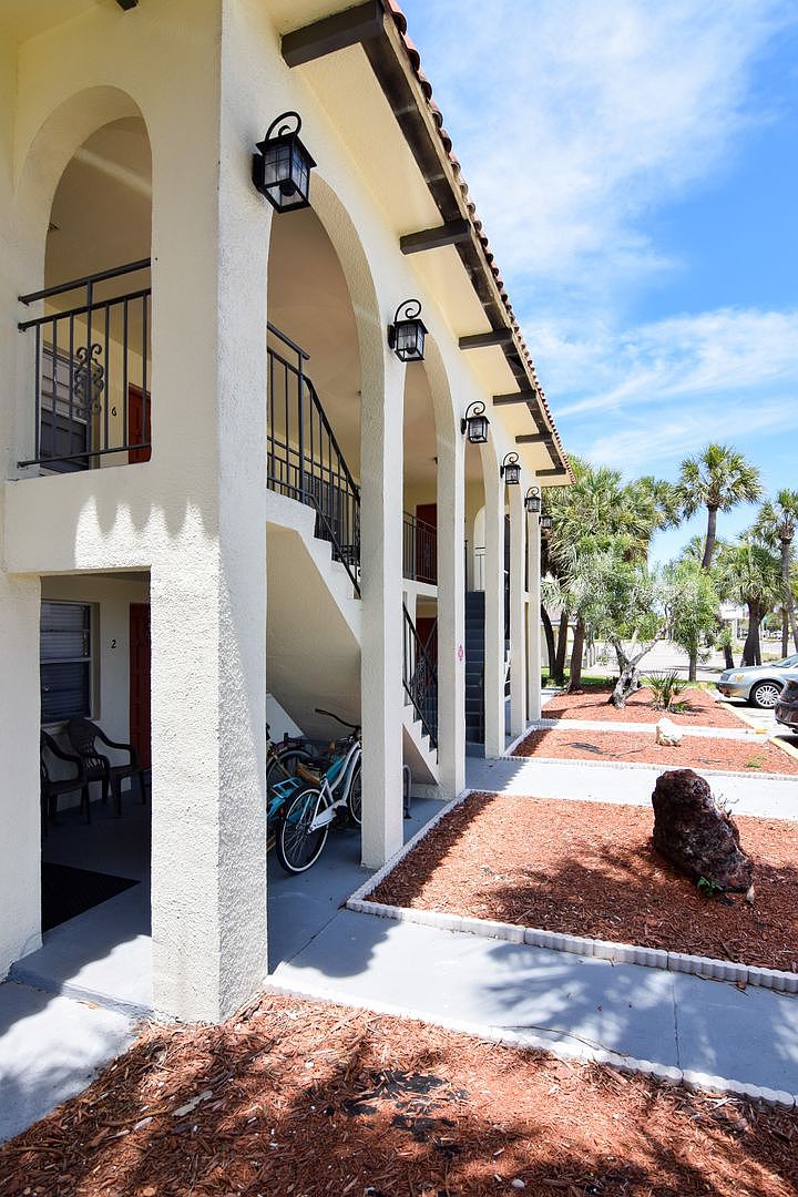 8100 Blind Pass Rd APT 2, St Pete Beach, FL 33706 Zillow