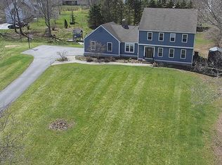 978 Little Meadow Rd, Guilford, CT 06437