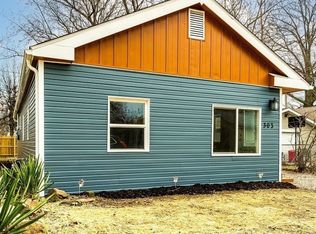 303 Delamere Rd, Vermilion, OH 44089