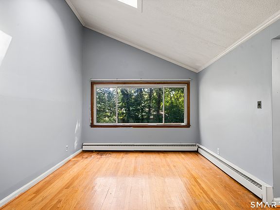 3rd image of 193 Rood Avenue