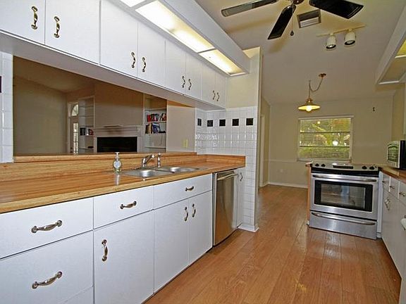 3rd image of 1220 Covey Ct