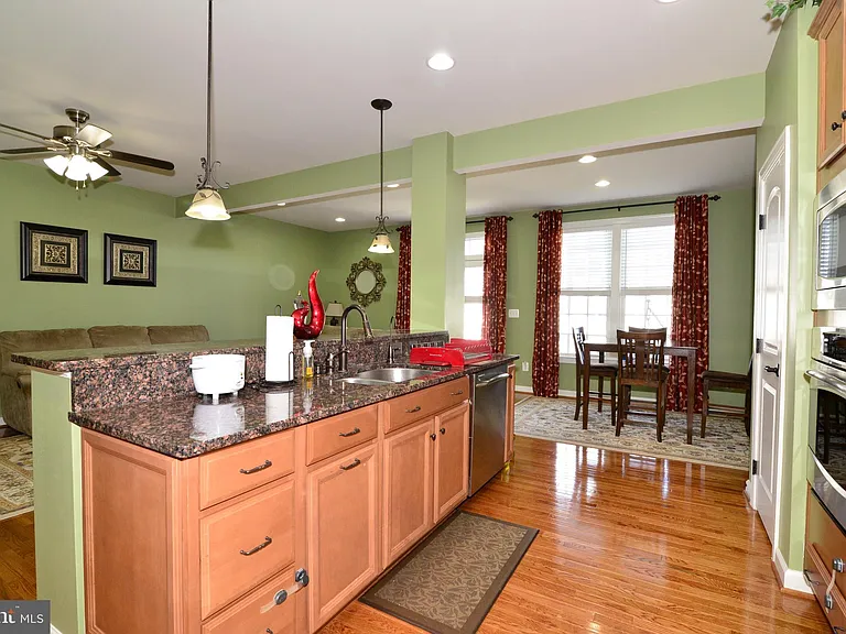 21253 Park Grove Ter — Photo 6