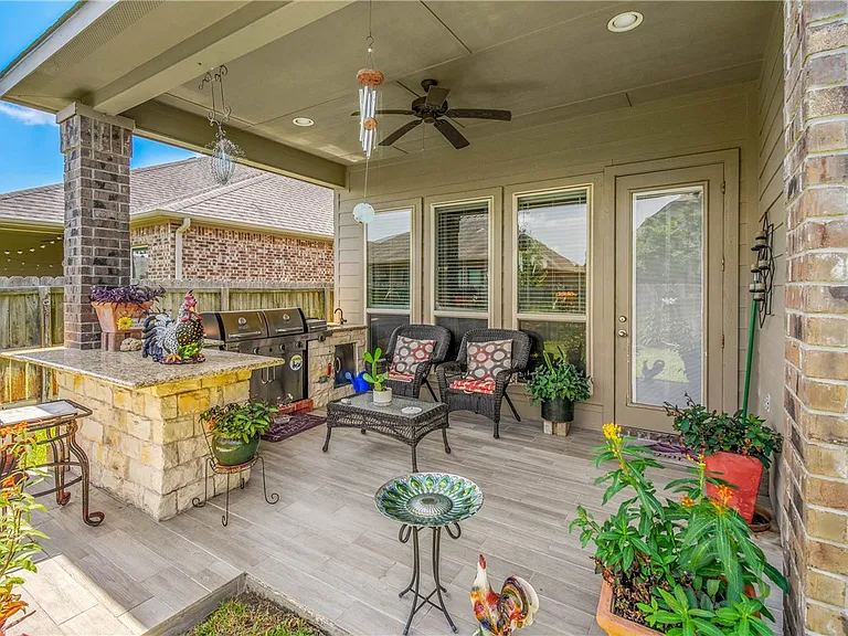 2527 Warkworth Ln — Photo 18