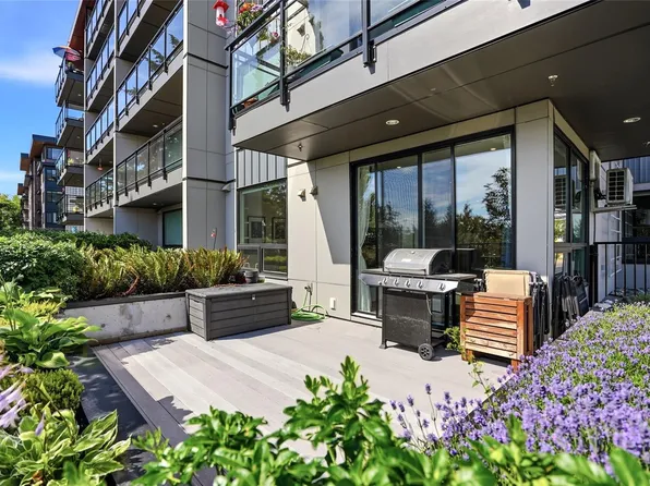 119 Haliburton St #104, Nanaimo, BC V9R 4V9
