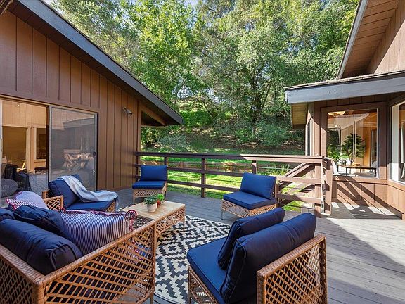 2nd image of 101 Ravinia Way