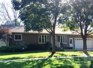 1518 Reed St, Grinnell, IA 50112