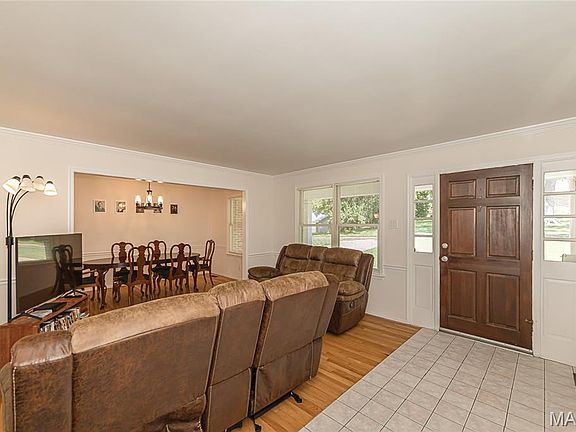 3rd image of 12112 Greenwalk Dr