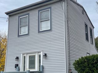 906 Ridgeway St, Gloucester City, NJ 08030