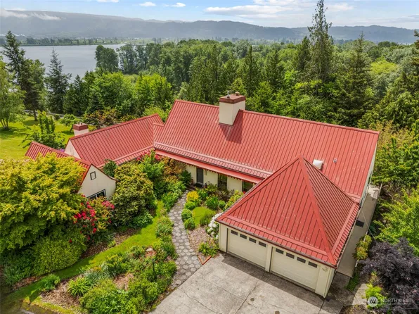 40 Messinger Hill Drive, Cathlamet, WA 98612