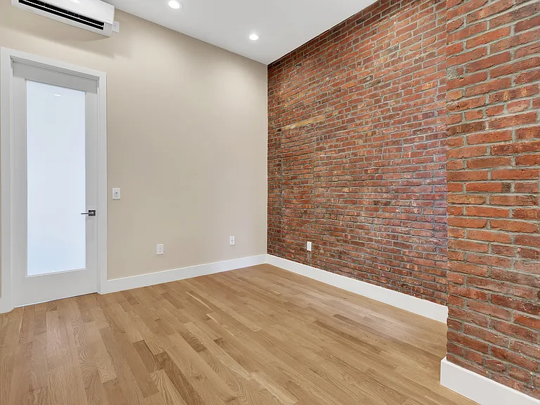 400 W 56th St #5F — Photo 2