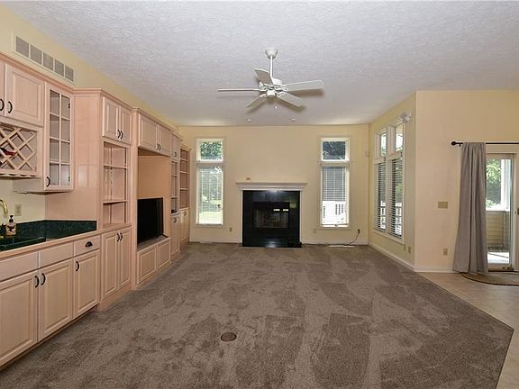 4th image of 30986 Walden Dr #10