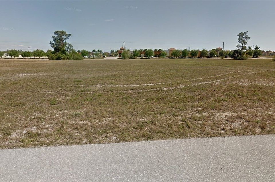 2nd image of 1122;1126 SW 4th Ter
