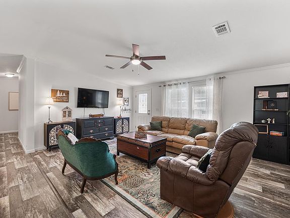 3rd image of 1321 WINDSONG DRIVE