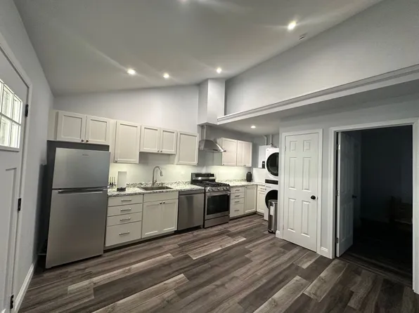 30690 Lakefront Dr #A, Agoura Hills, CA 91301