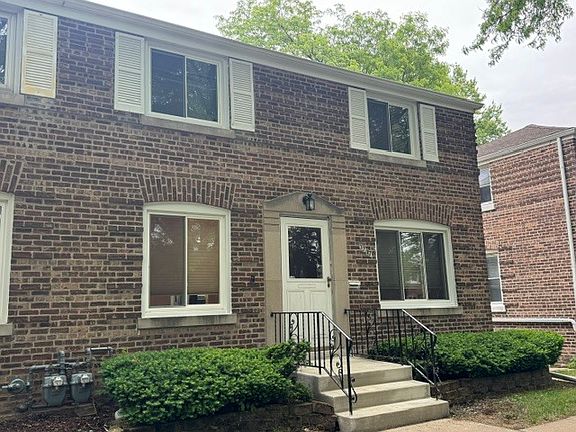 2nd image of 3717 S 58th Ct
