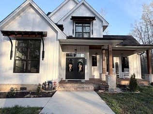 682 Arrowhead Rd, Moss, TN 38575
