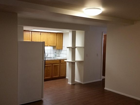2nd image of 411A Lincoln Way