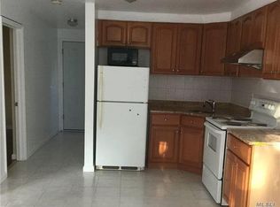 645 N Alleghany Ave, Lindenhurst, NY 11757
