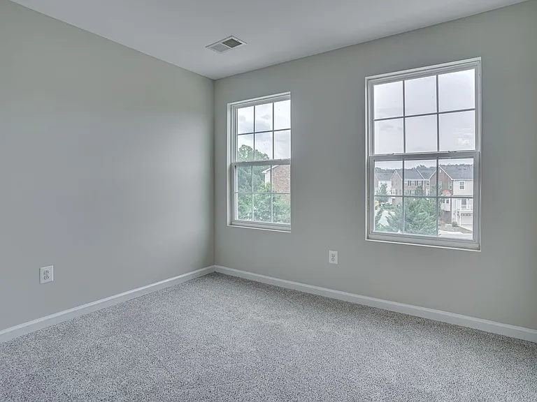 2895 Sedgemore Pl — Photo 19