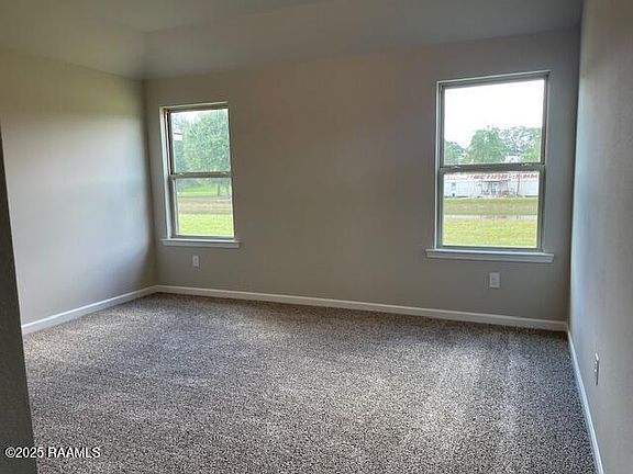 3rd image of 103 Broussard Hill Dr