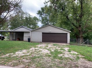 1405 Hedge Rd, Champaign, IL 61820