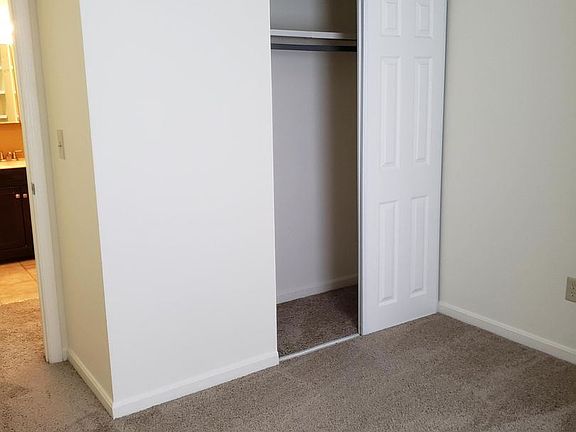 4th image of 8842 Royal Manor Dr #8428710