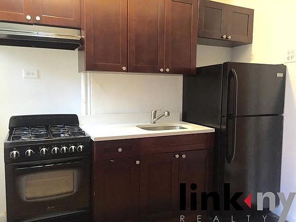 4th image of 63 Adrian Ave APT 1D