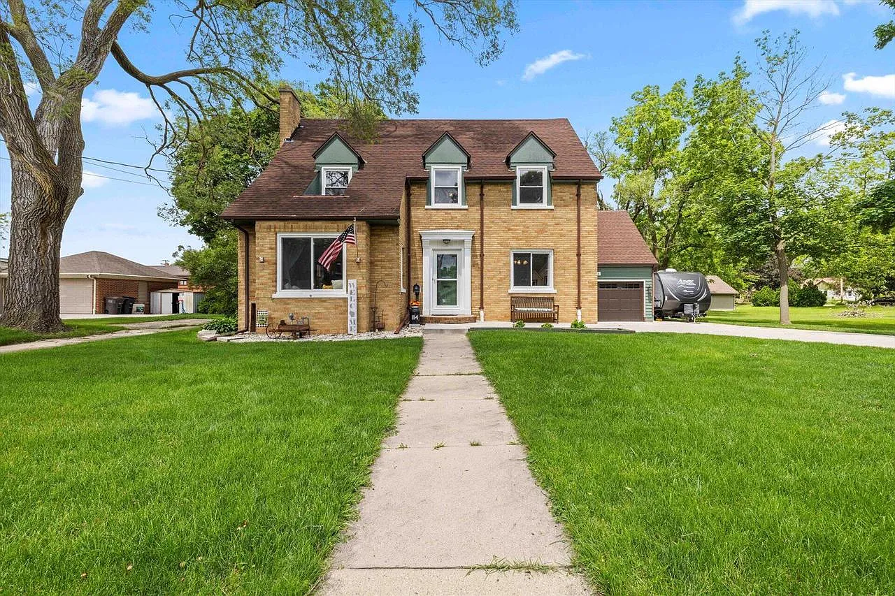 114 Oakland AVENUE photo 1