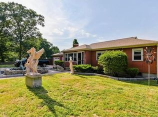 5 West St, Sharon, MA 02067