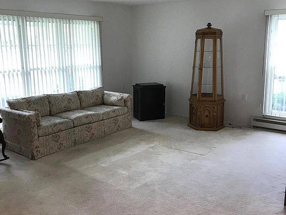5th image of 167 Buckingham Drive N