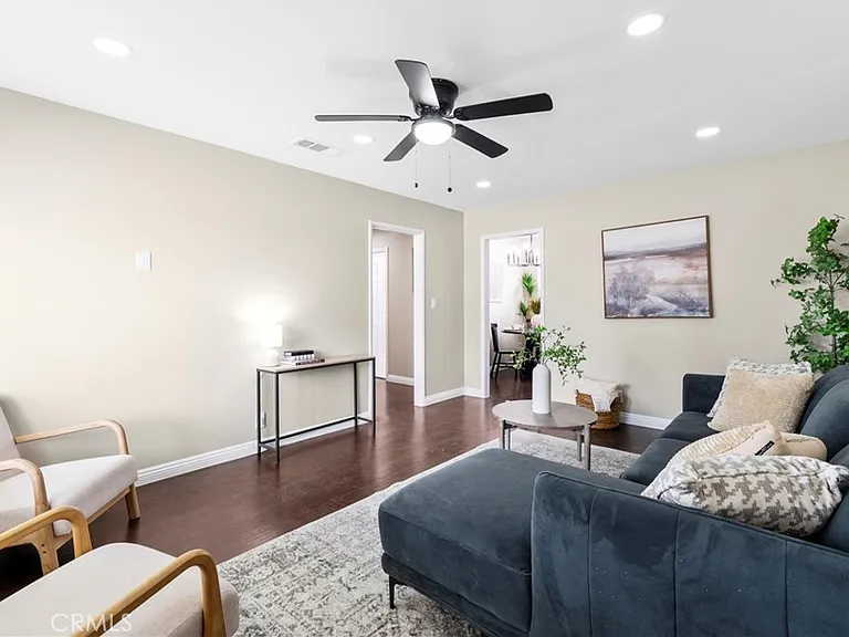 232 Olive Pl — Photo 2
