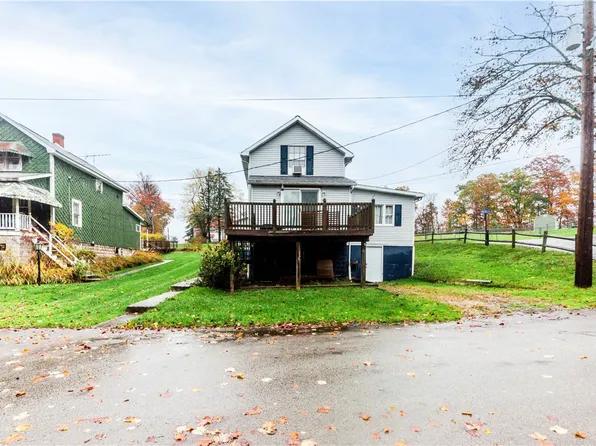 81 Dalzell Ave, Bobtown, PA 15315