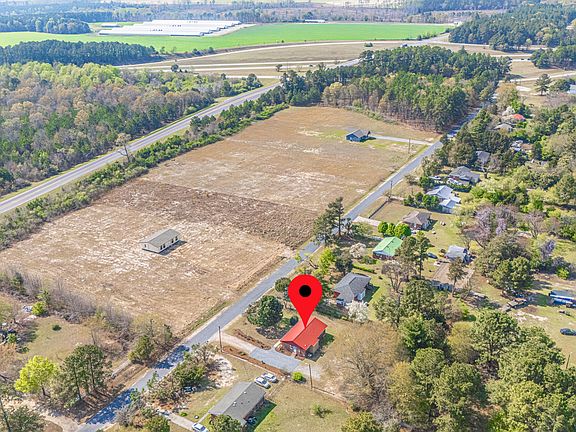 4th image of 242 Emery Road