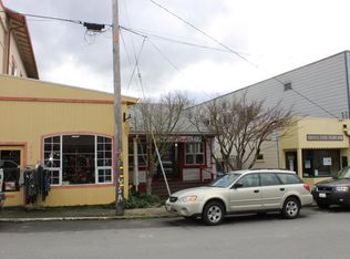 442 Maple Ln, Garberville, CA 95542